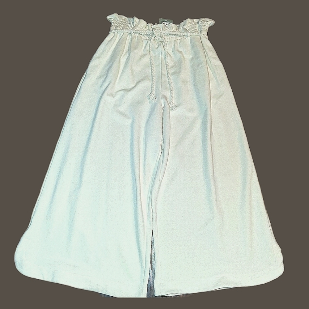H&M , OFF WHITE WIDE LEG SWEATPANTS. SIZE L.